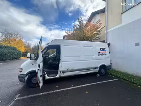 Renault Master 2.5 dCi 115