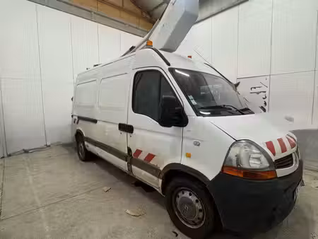 Renault Master 2.5 dCi 120