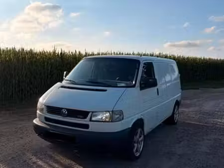 Volkswagen Transporter T4 2.5 TDI 88
