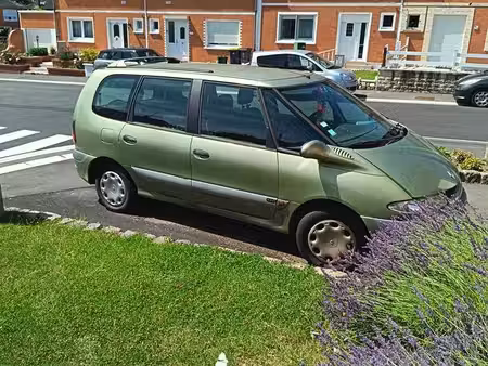 Renault Espace 2.2 110