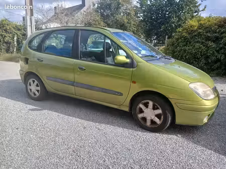 Renault Scénic 1.9 dCi 125