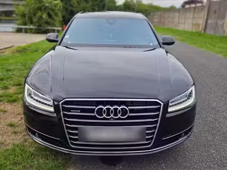 Audi A8 V8 4.2 TDI 385 quattro