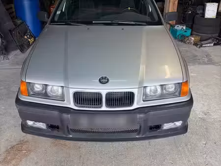 BMW Série 3 325d 1.6 102