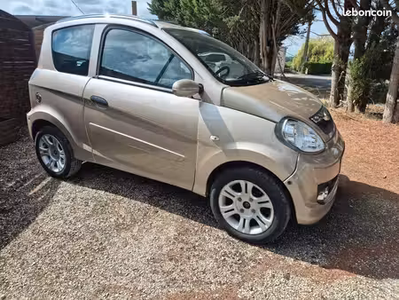 Microcar MGO 