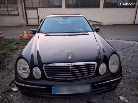 Mercedes-Benz Classe E E 220 2.1 150
