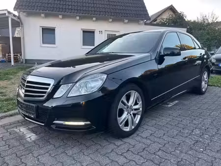 Mercedes-Benz Classe E E 300 252