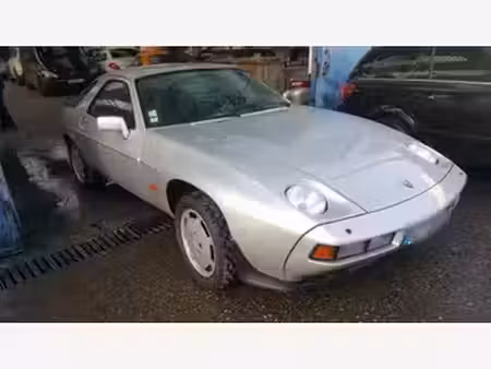 Porsche 928 S V8 4.7