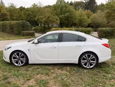 Opel Insignia 2.0 CDTI 160 OPC Line