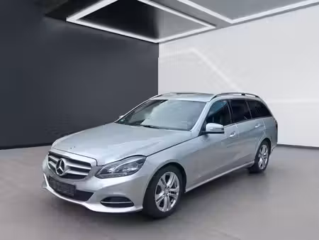 Mercedes-Benz Classe E E 200 2.1 136