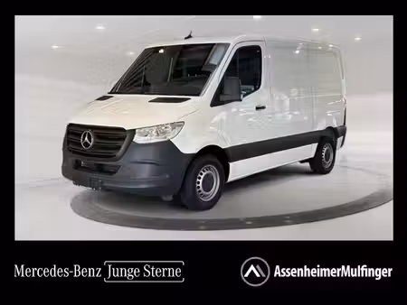 Mercedes-Benz Sprinter 211 2.1 114