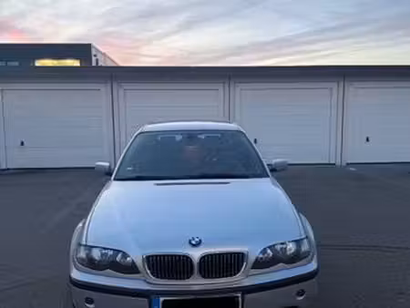 BMW Série 3 320i 2.2 170