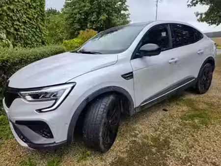 Renault Arkana E-Tech 1.6 145 RS Line