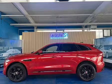 Jaguar F-Pace D200 2.0 204 R Dynamic SE 4x4