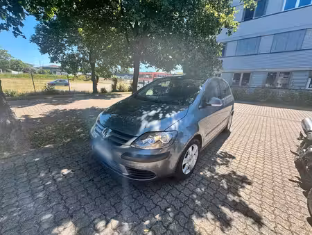 Volkswagen Golf 1.6 102