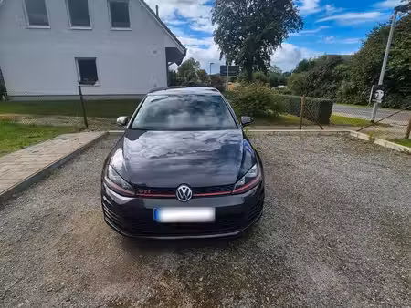 Volkswagen Golf GTI 2.0 TSI 230 Performance