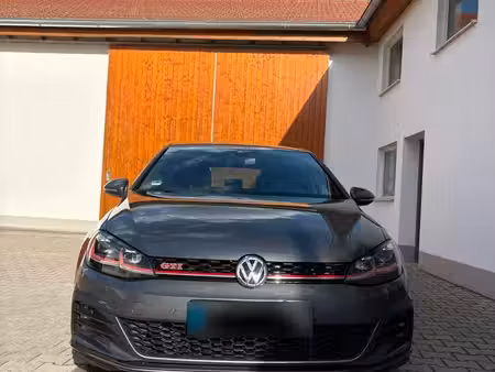 Volkswagen Golf GTI 2.0 245