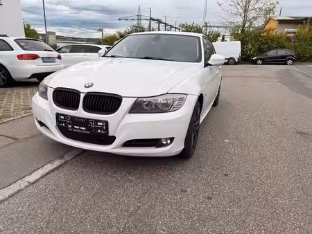 BMW Série 3 318i 2.0 143