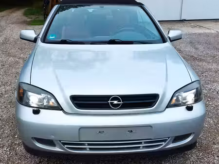 Opel Astra 2.2 147