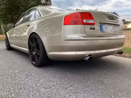 Audi A8 V8 4.2 quattro