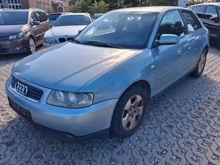 Audi A3 1.6 102 Ambiente
