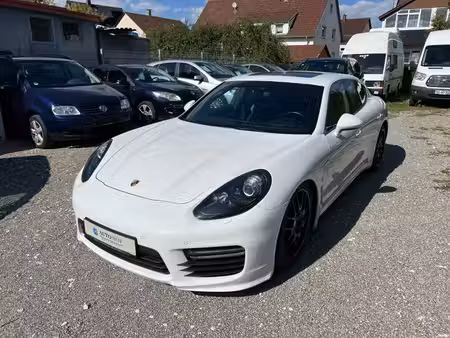 Porsche Panamera GTS V8 4.8 4x4
