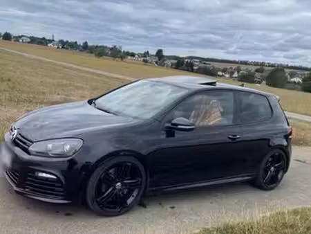 Volkswagen Golf R 2.0 TSI 270 4Motion