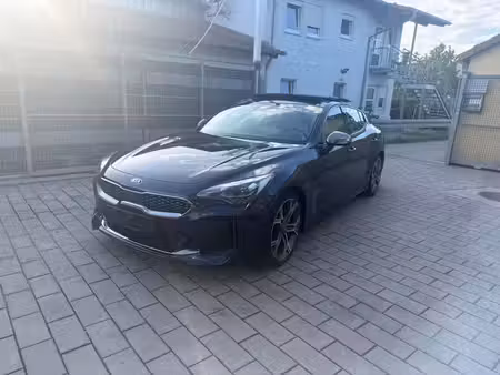 Kia Stinger V6 3.3 T-GDi 366 4x4