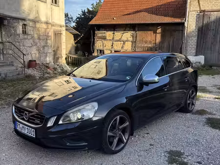 Volvo V60 2.0 163 R Design