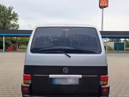 Volkswagen Transporter T5 2.5 TDI 102
