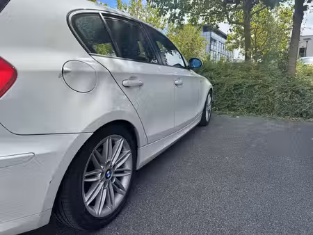 BMW Série 1 116i 1.6 122