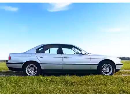BMW Série 7 728i 2.8 193