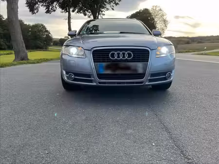 Audi A4 V6 3.2 FSI 256