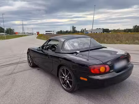 Mazda MX5 1.6 110