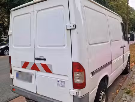 Mercedes-Benz Sprinter 208 2.2 82