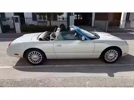 Ford Thunderbird V6 3.9