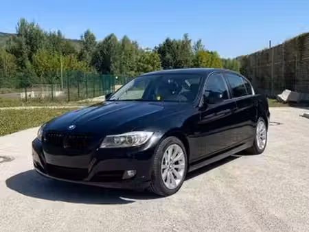 BMW Série 3 330i 3.0 272