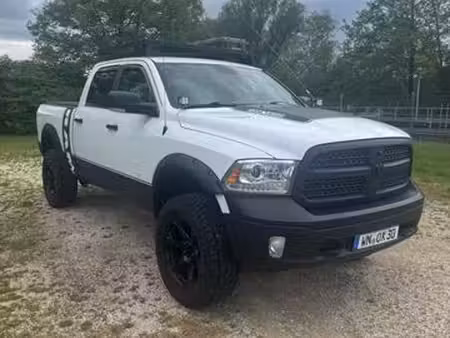 Dodge RAM 1500 V8 5.7