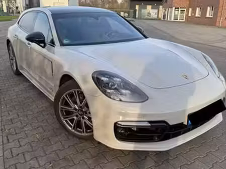 Porsche Panamera GTS V8 4.0 460 4x4