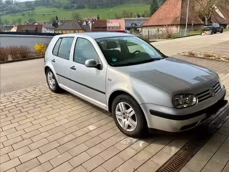 Volkswagen Golf 1.4 75