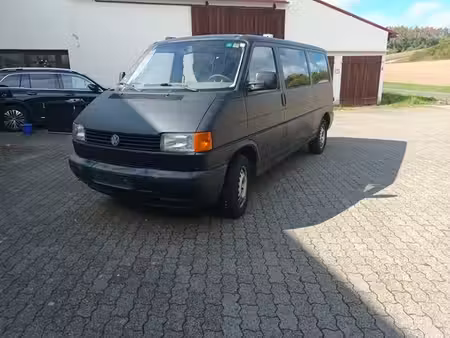 Volkswagen Transporter T4 2.5 TDI 88