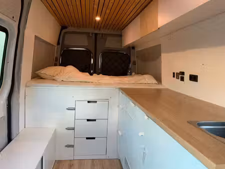 Mercedes-Benz Sprinter 129