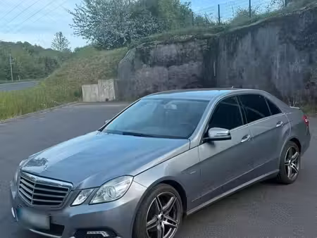 Mercedes-Benz Classe E E 200