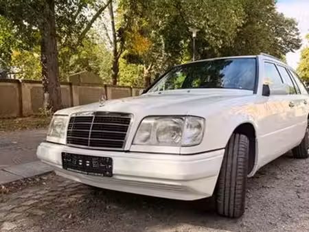 Mercedes-Benz Classe E E 200 136 Elegance