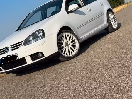 Volkswagen Golf 1.6 MPI 102
