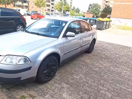 Volkswagen Passat 1.6 102