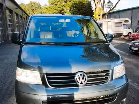 Volkswagen Transporter T5 2.5 TDI 174 United