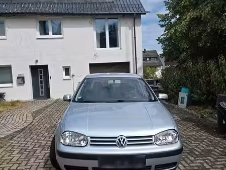 Volkswagen Golf 1.6 TDI 105