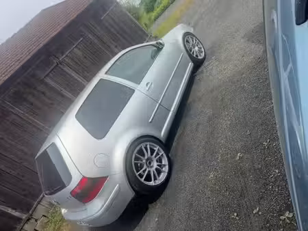 Volkswagen Golf 1.8 150 Highline