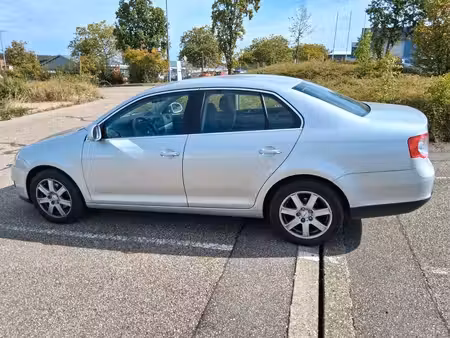 Volkswagen Jetta 2.0 FSI 150