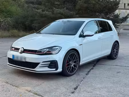 Volkswagen Golf GTI 2.0 Performance